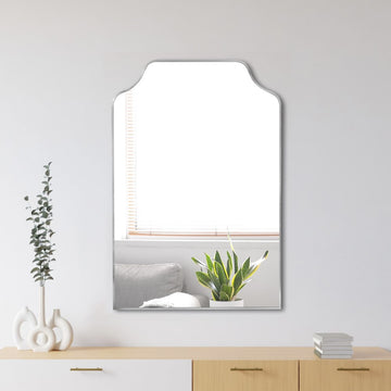 Lindie 24 in. W x 36 in. H Medium Scalloped-Top Metal Framed Wall Mounted Mirror - JONATHAN Y